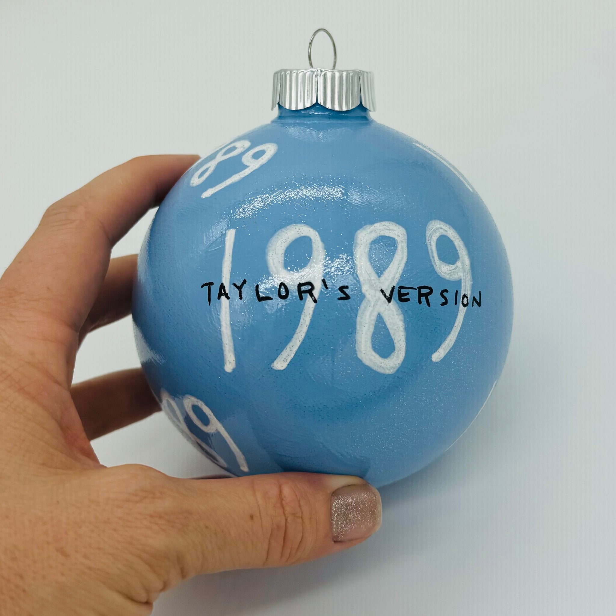 1989 Christmas Ornament (round ball)